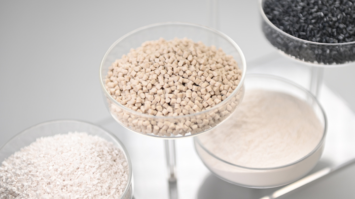 纤维对聚醚醚酮的性能影响